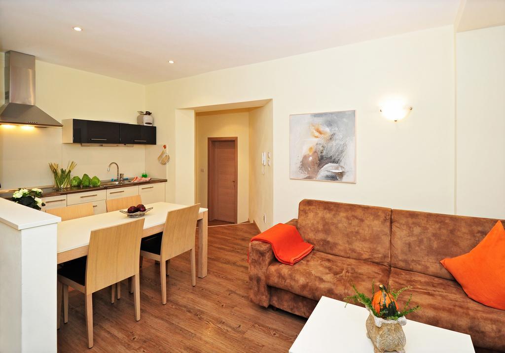 ريفانو Residence Mignon الغرفة الصورة